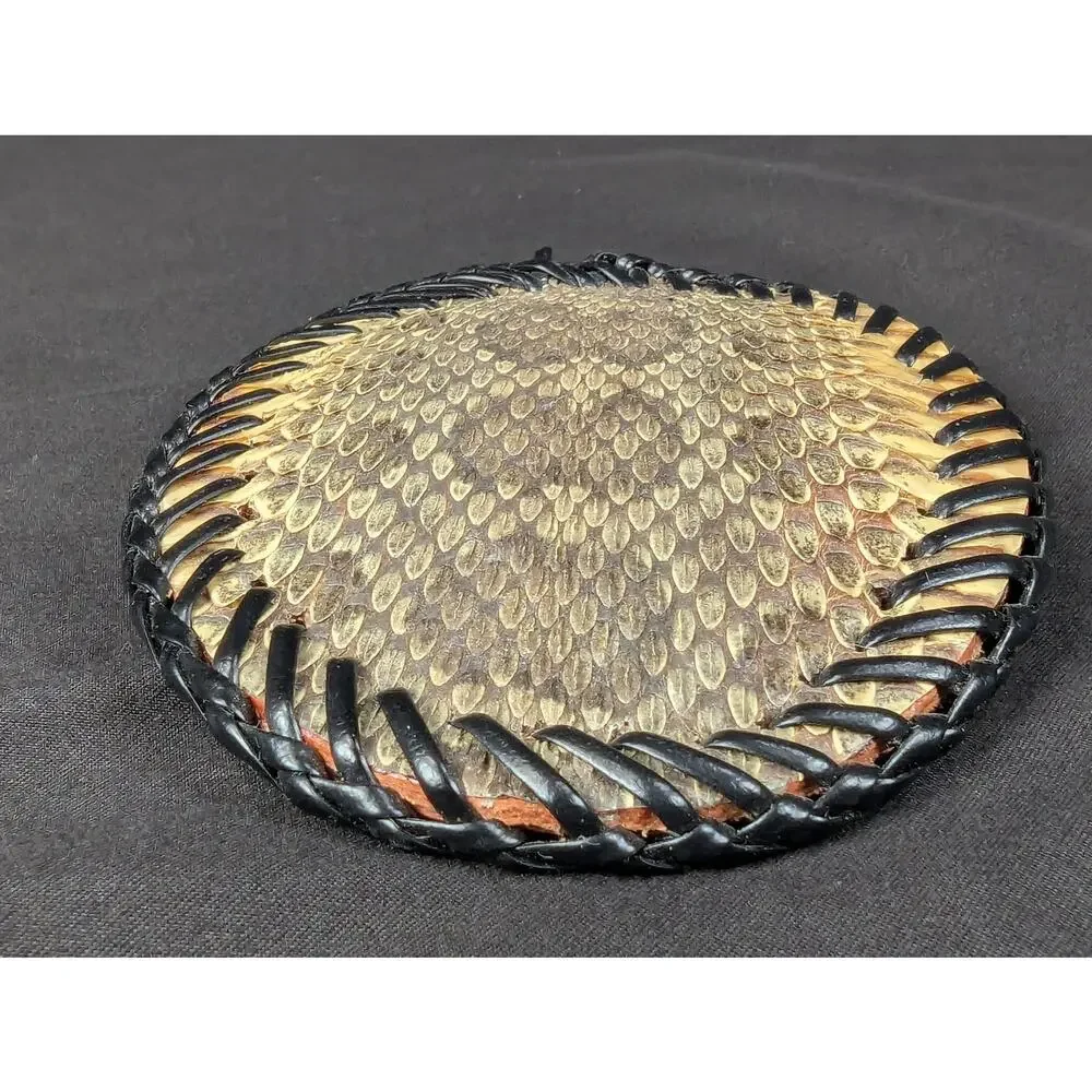 Unbranded vintage oval